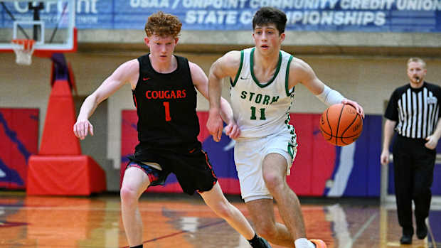 a Summit Mountain View 5A Oregon boys basketball quarterfinal 2024 Leon Neuschwander 45